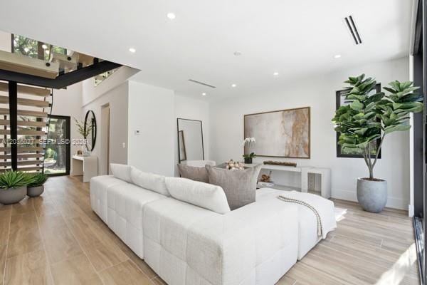 555 Catalonia Avenue — photo 9