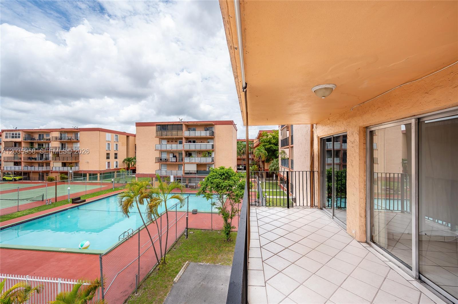 1910 W 56th Street 3219, Hialeah, FL 33012, Hialeah