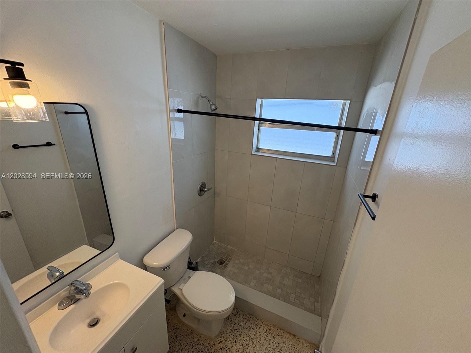 320 W 10th Street 3 — photo 11
