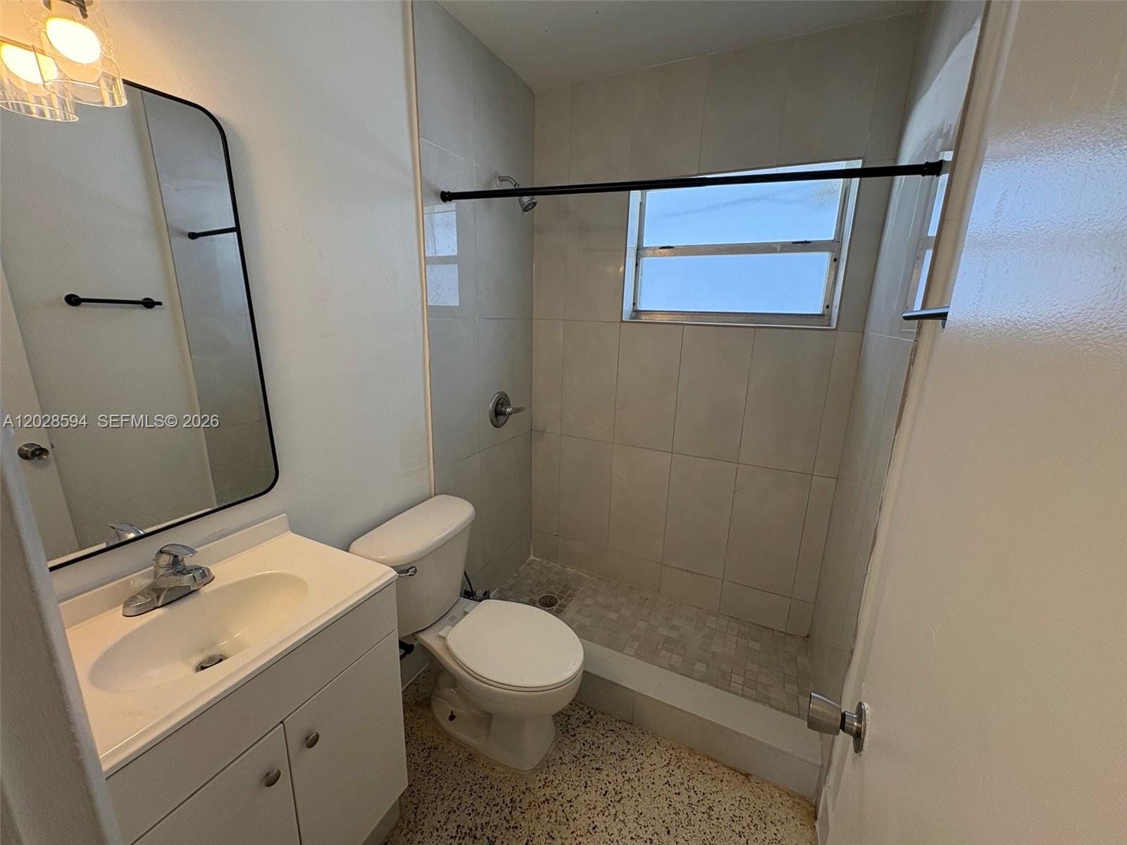 320 W 10th Street 3 — photo 12