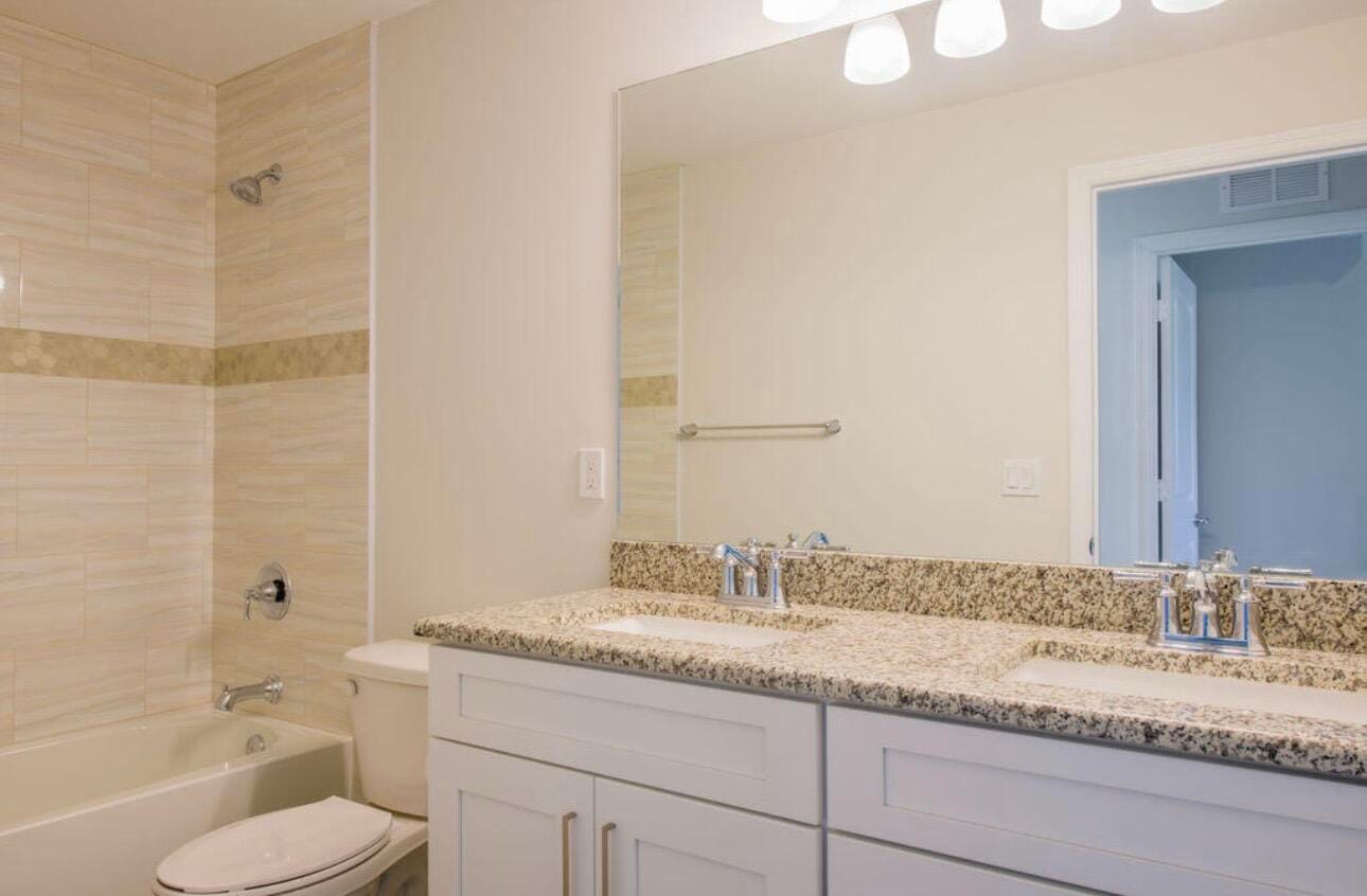 2372 SW Import Drive 2372 — photo 9