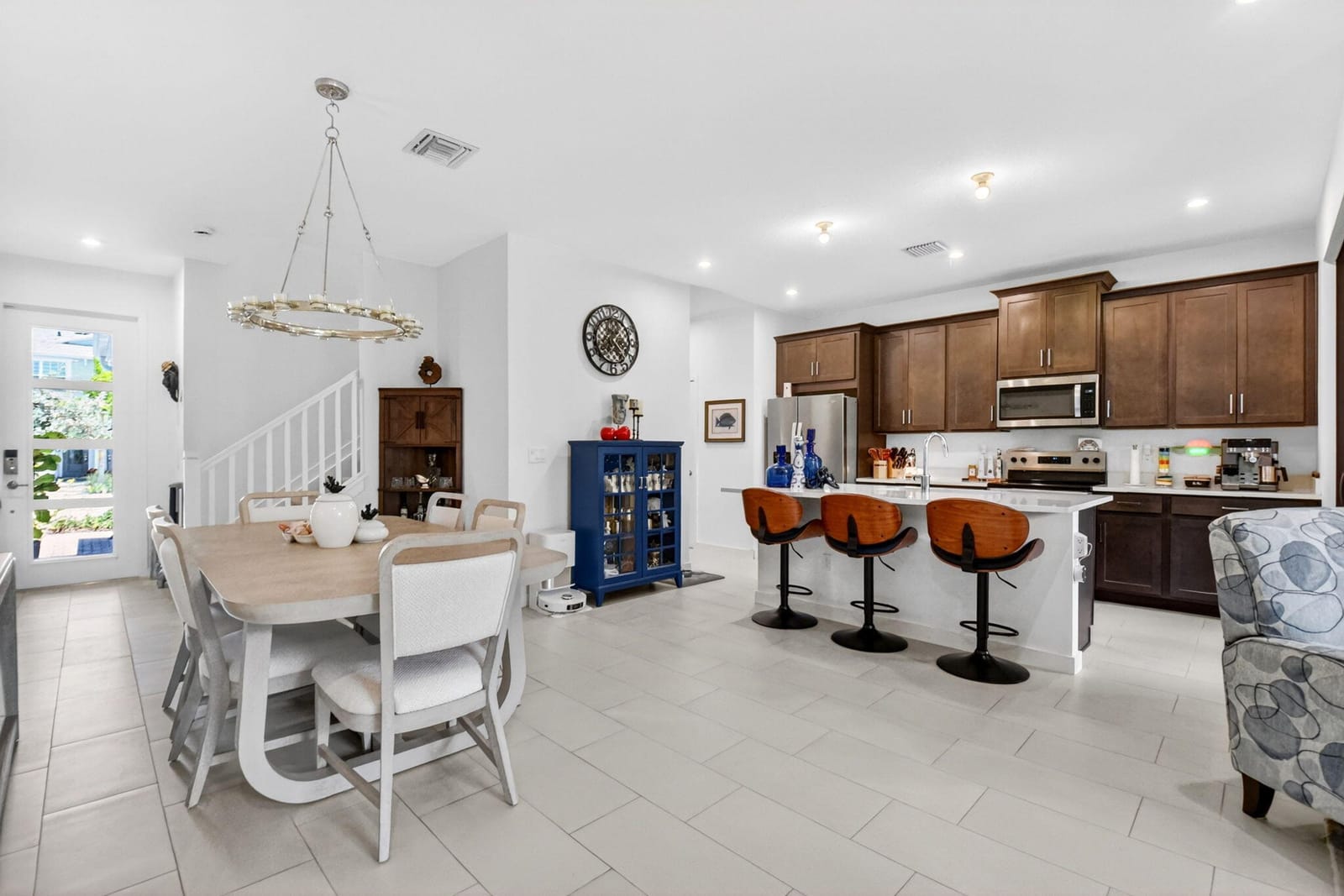 7351 Lenora Lane — photo 10