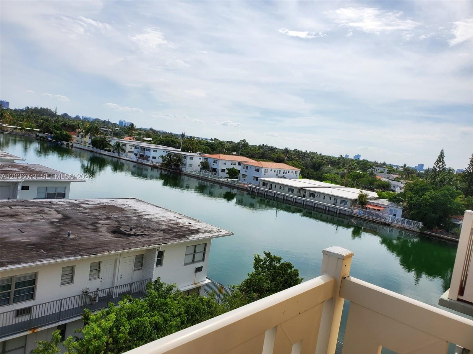 7900 Tatum Waterway Drive 502, Miami Beach, FL 33141 photo 2