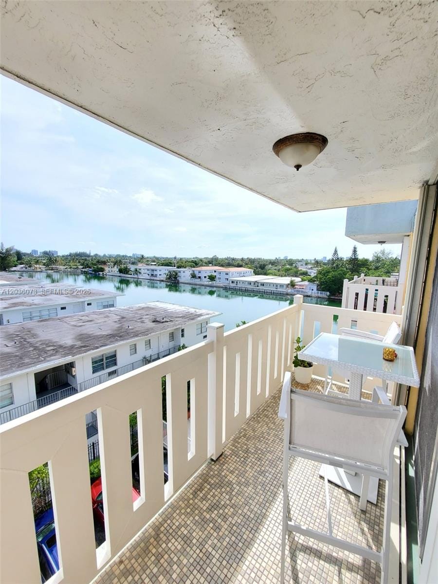 7900 Tatum Waterway Drive 502, Miami Beach, FL 33141 photo 3