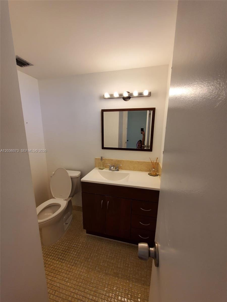 7900 Tatum Waterway Drive 502, Miami Beach, FL 33141 photo 9