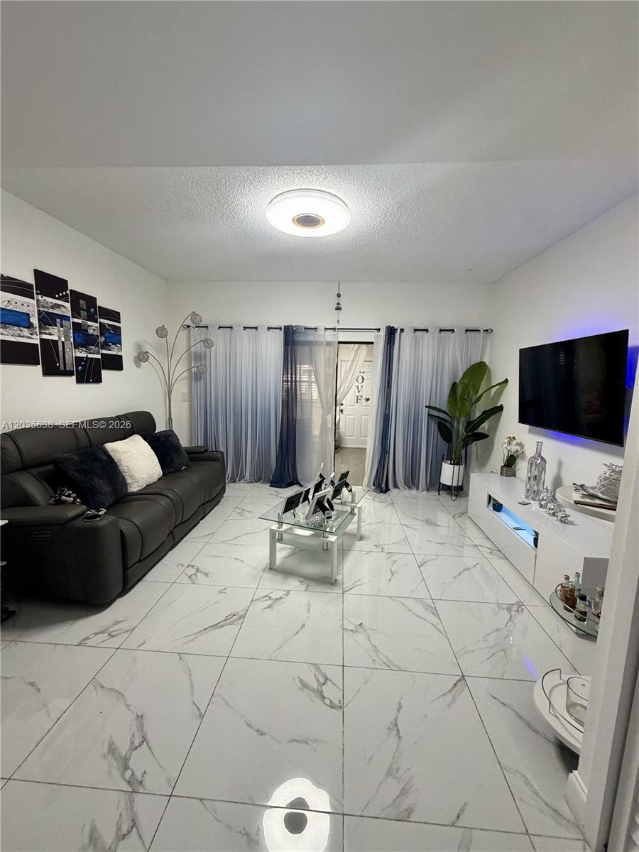 270 NW 71st Avenue 4, Miami, FL 33126, Miami