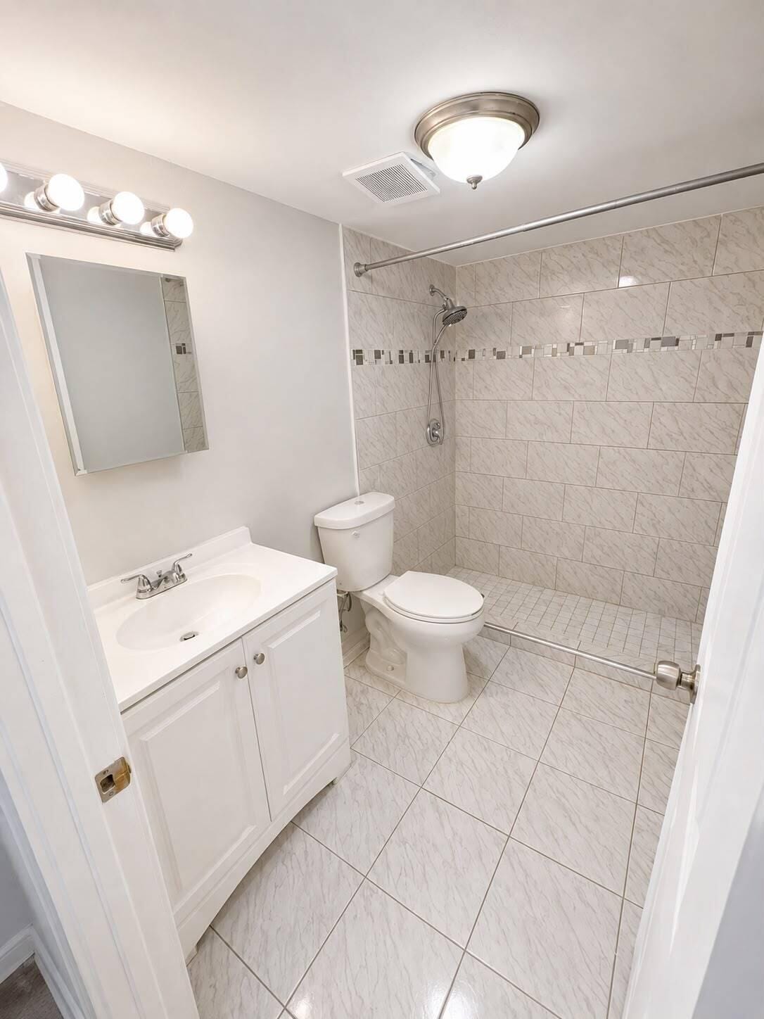 210 SW 7th Street — photo 6