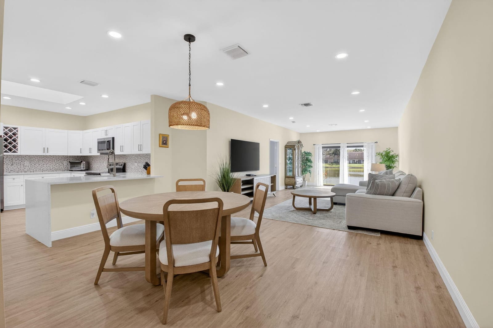 8350 Springlake Drive — photo 8