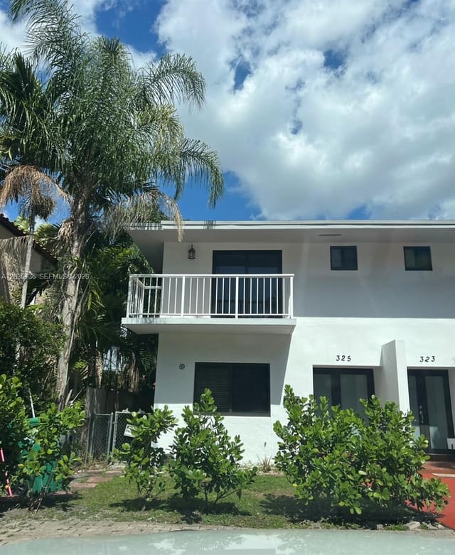 325 Menores Avenue, Coral Gables, FL 33134