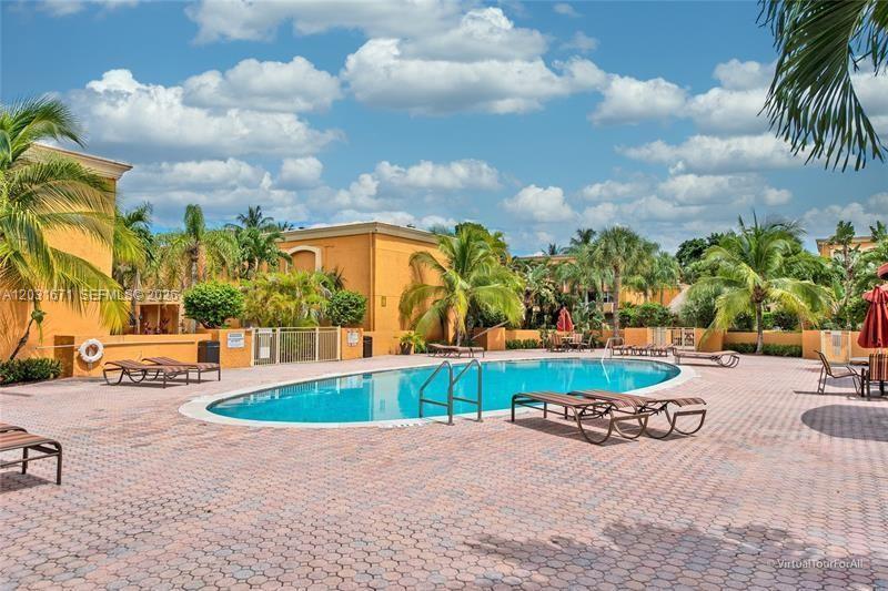 18111 NW 68th Avenue H102, Hialeah, FL 33015, Hialeah