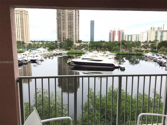 19655 E Country Club Drive 6504, Aventura, FL 33180