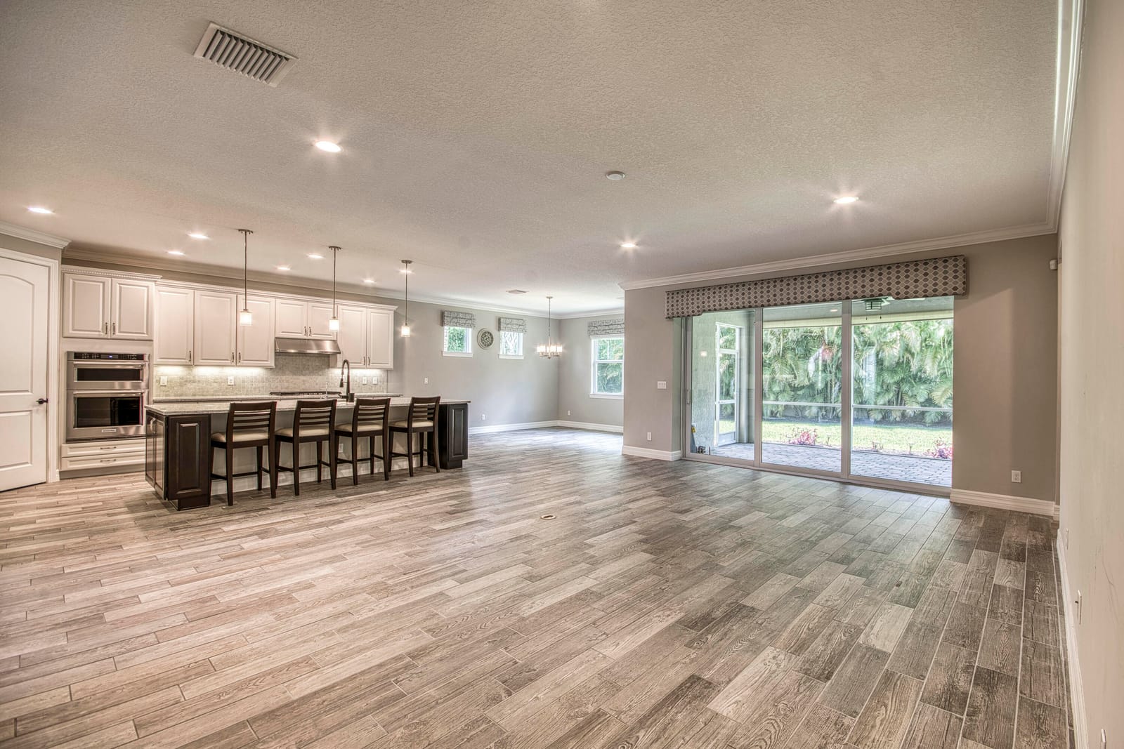 134 Shores Pointe Drive, Jupiter, FL 33458 photo 2