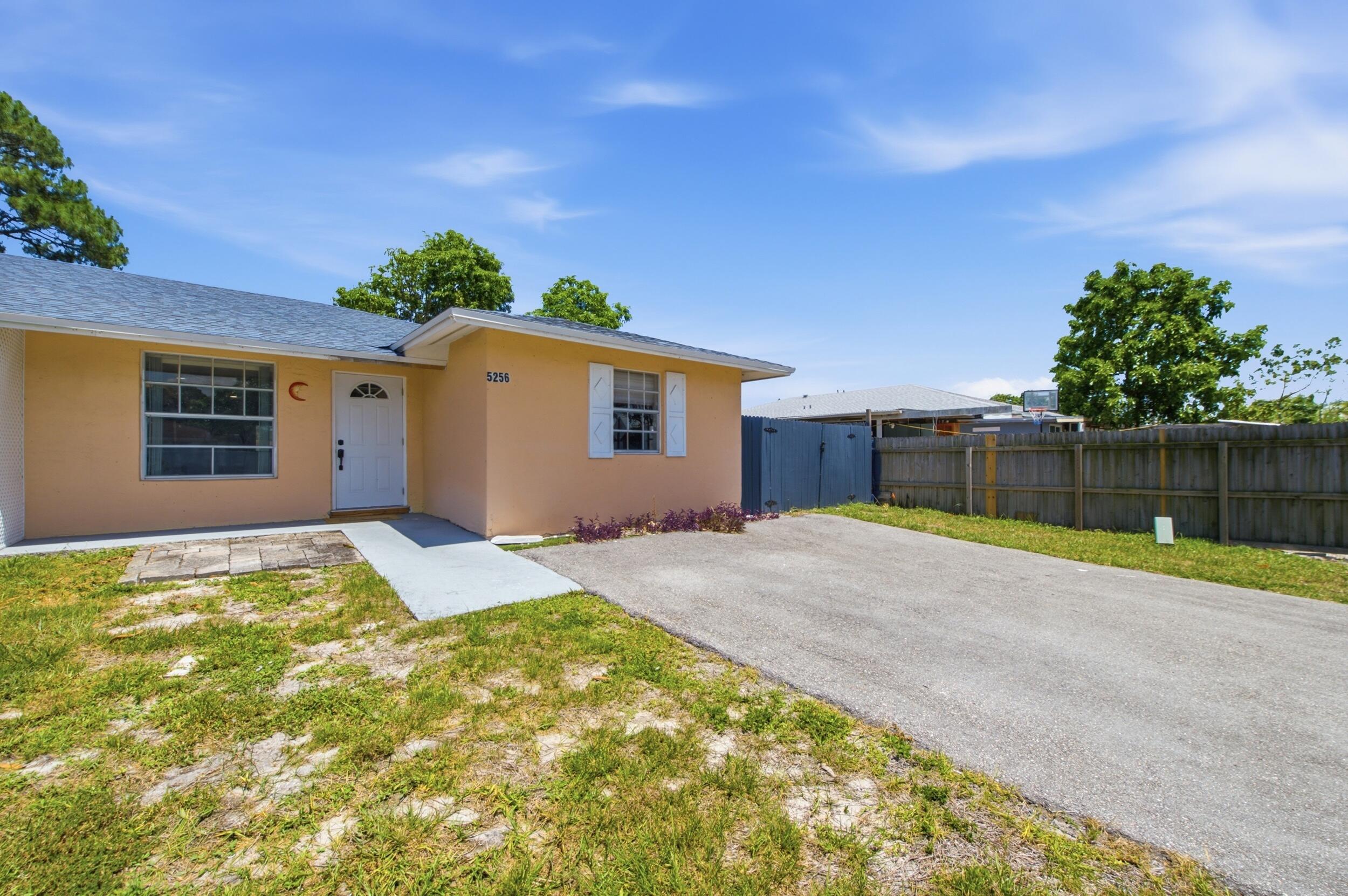5256 Cannon Way, West Palm Beach, FL 33415, West Palm Beach