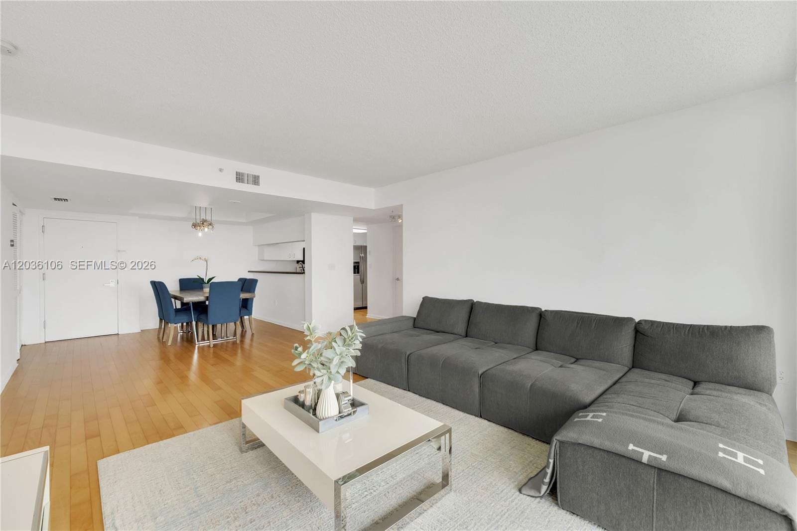 650 West Avenue 704 — photo 3