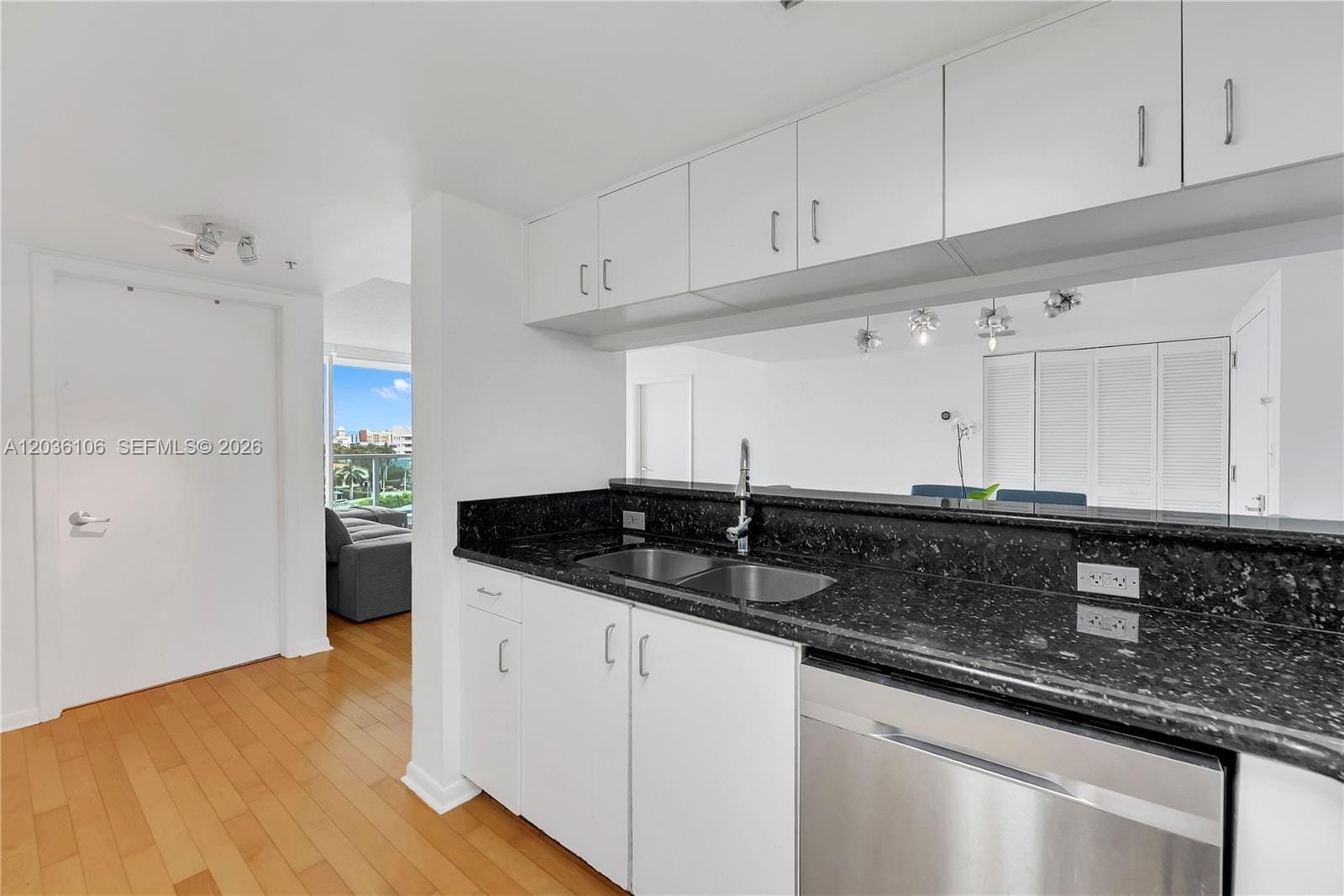 650 West Avenue 704 — photo 7