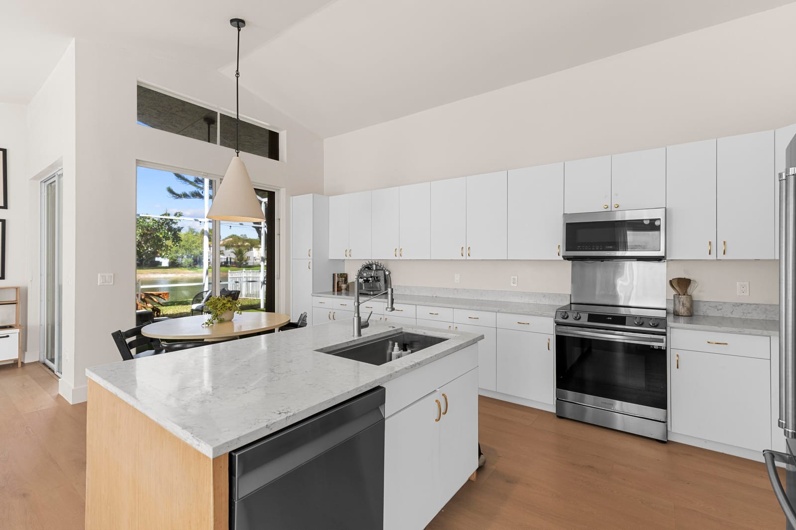 6617 Waverly Lane — photo 8