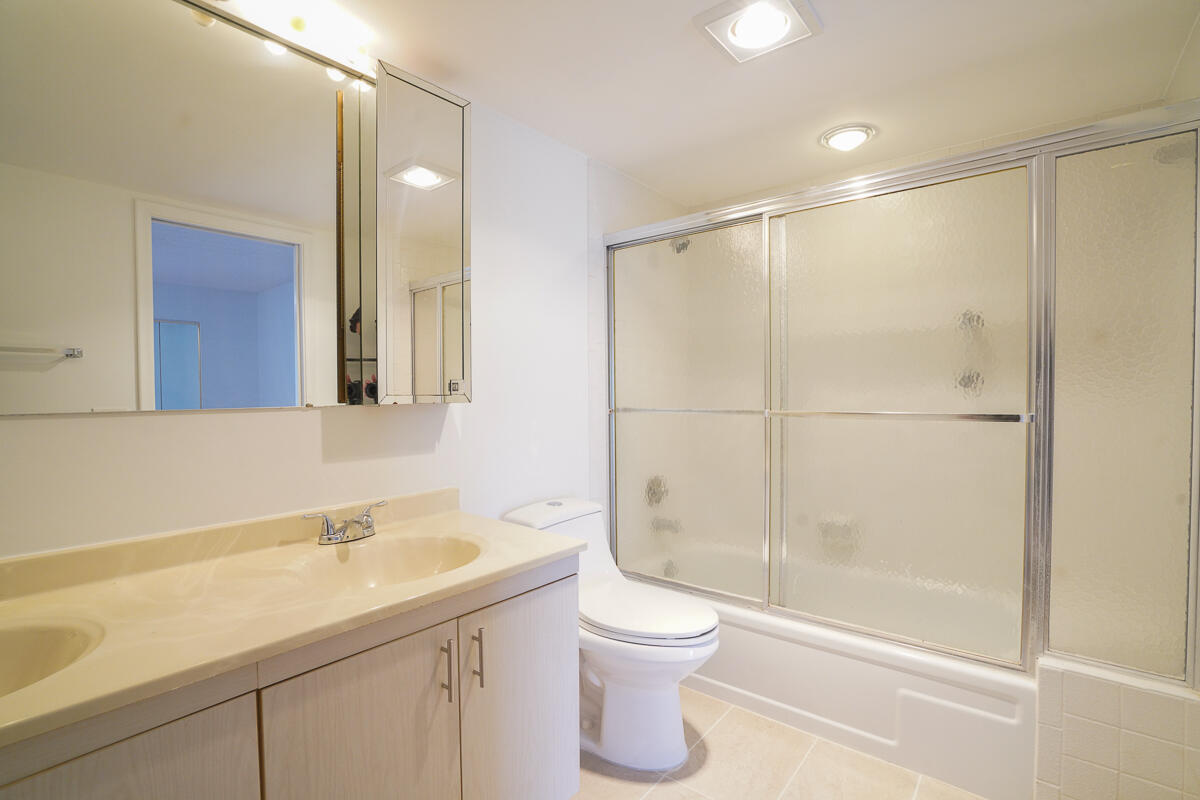 4401 Martinique Court D2, Coconut Creek, FL 33066 photo 23