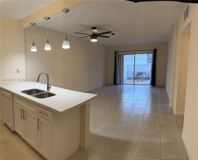 10900 SW 104th Street 118, Miami, FL 33176