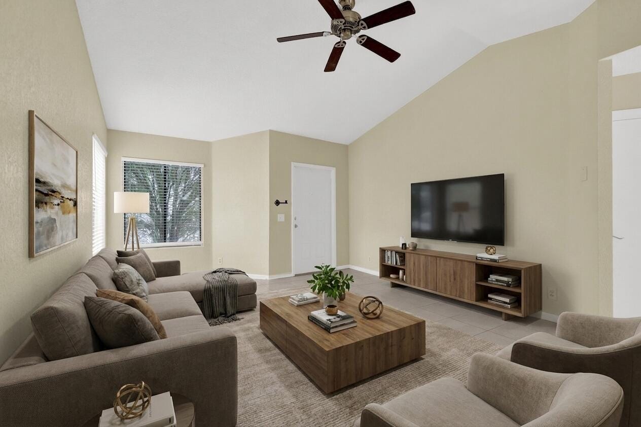 5864 Strawberry Lakes Circle — photo 4