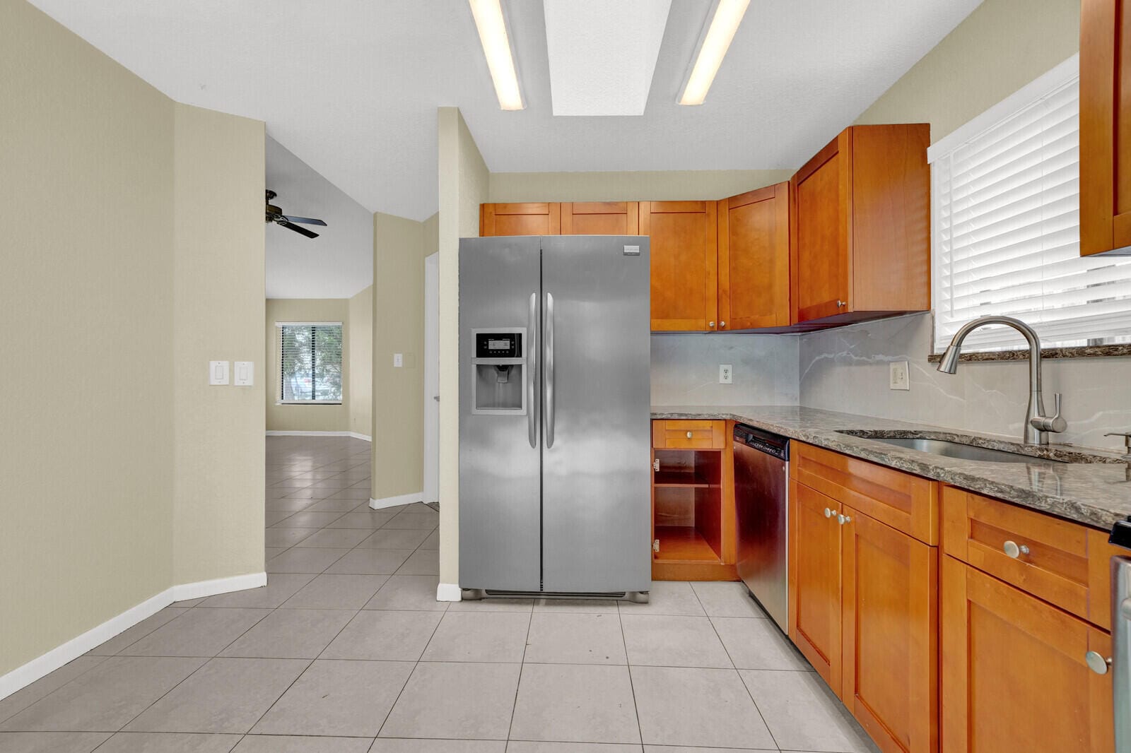 5864 Strawberry Lakes Circle — photo 8