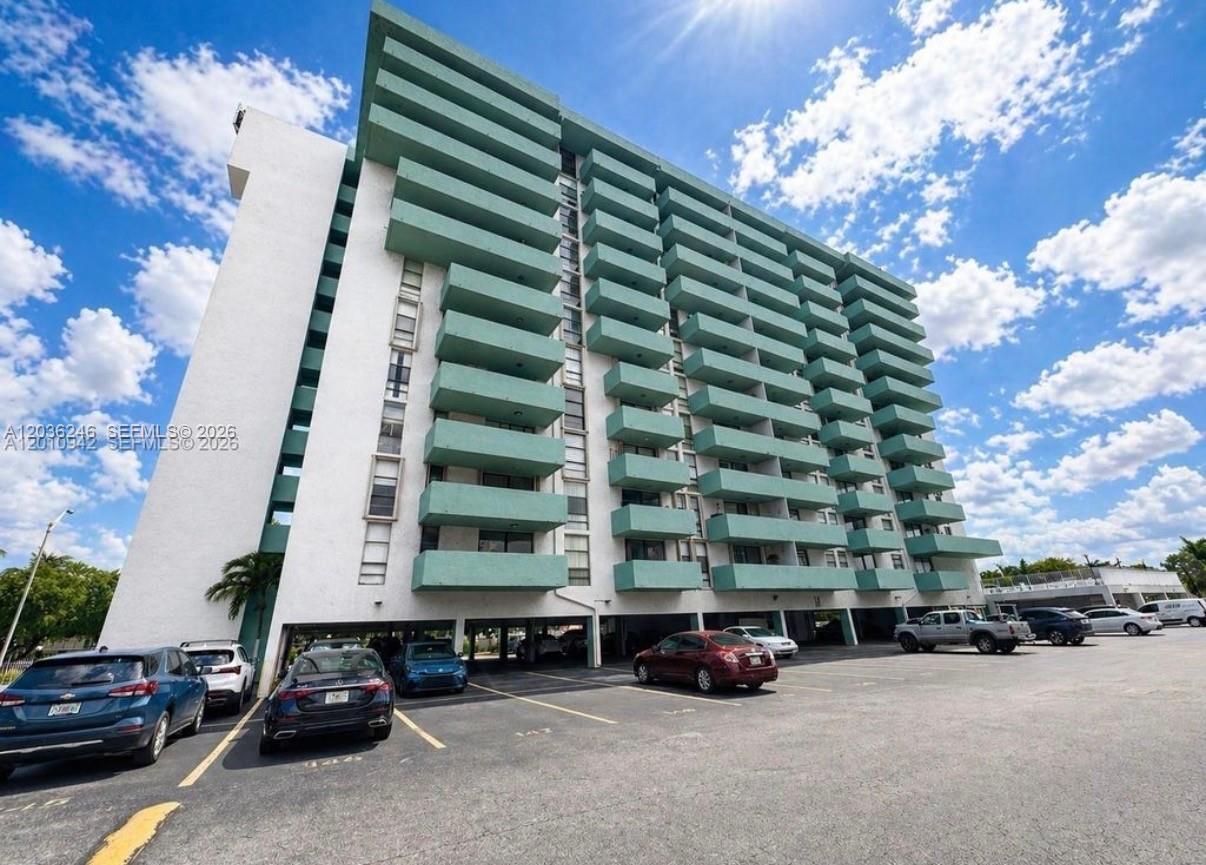 1825 W 44th Place 1107, Hialeah, FL 33012, Hialeah