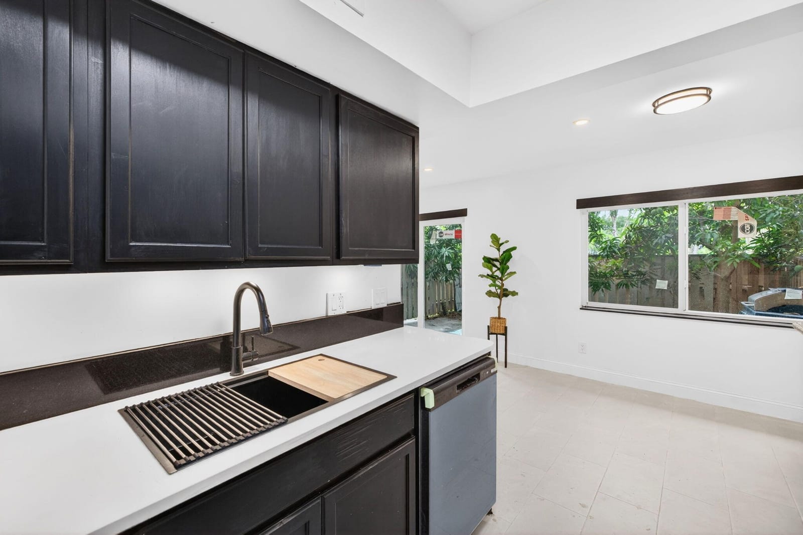 5611 NW 21st Street 8-a, Lauderhill, FL 33313 photo 16