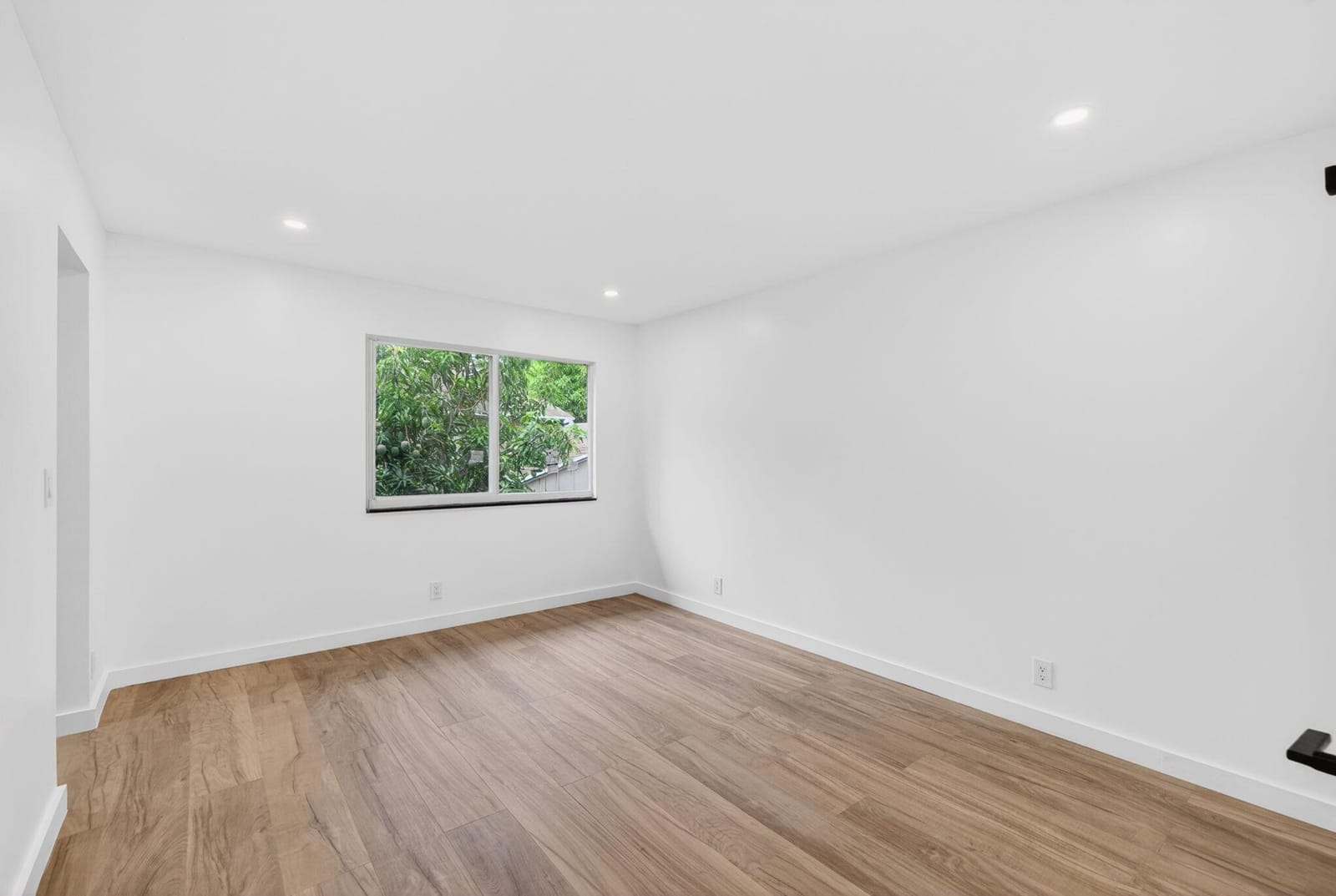 5611 NW 21st Street 8-a, Lauderhill, FL 33313 photo 26