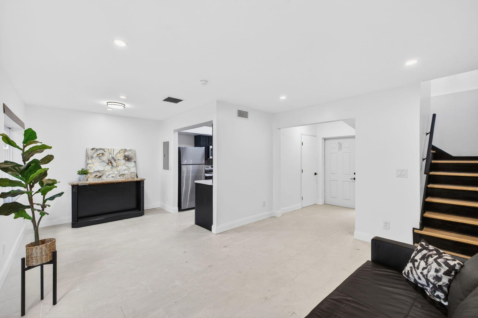5611 NW 21st Street 8-a — photo 10