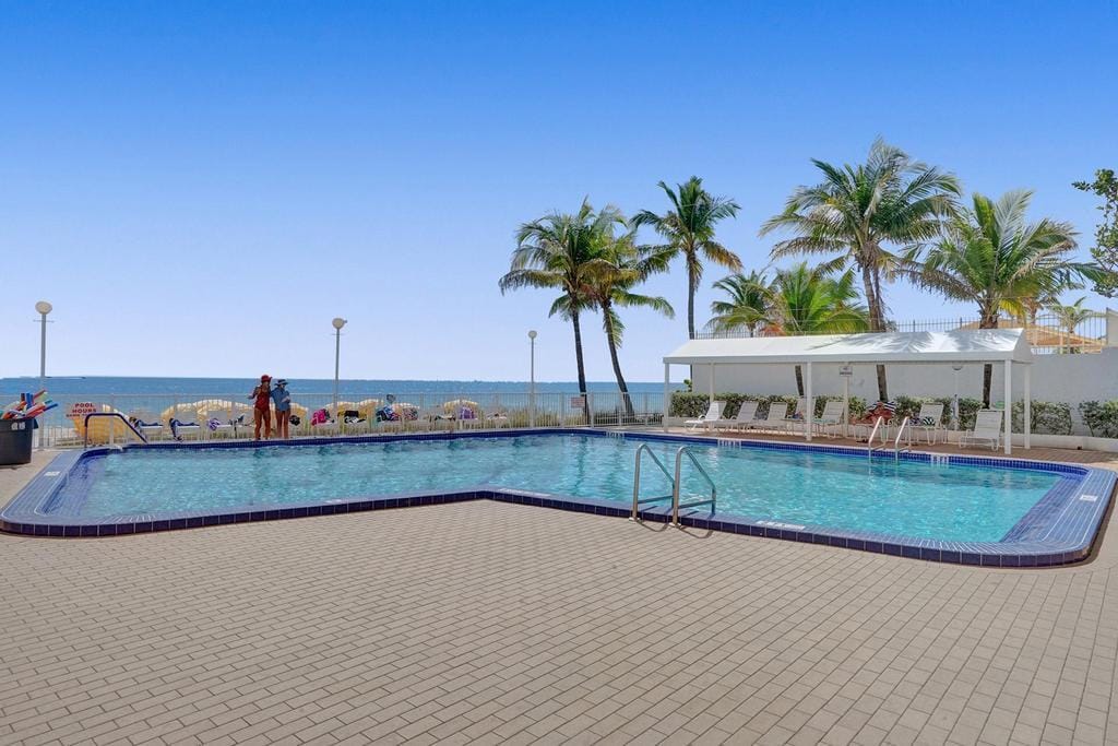 4010 Galt Ocean Drive 310 — photo 4