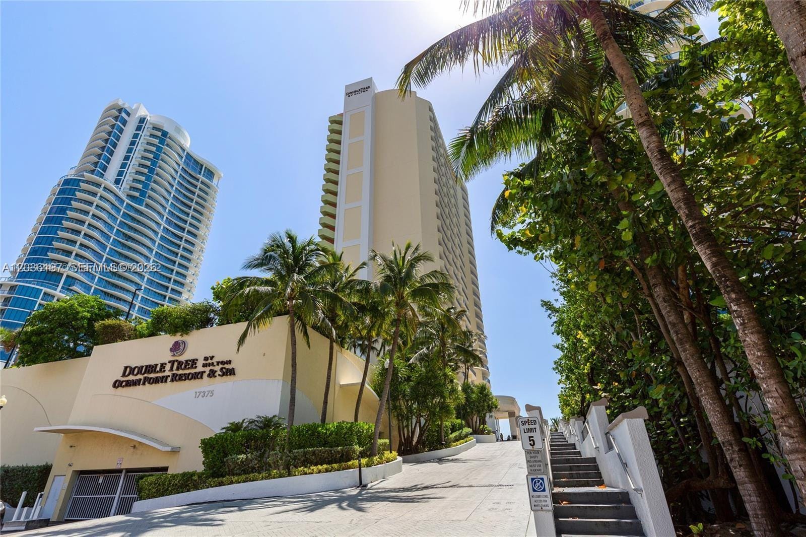 17375 Collins Avenue 905 — photo 3