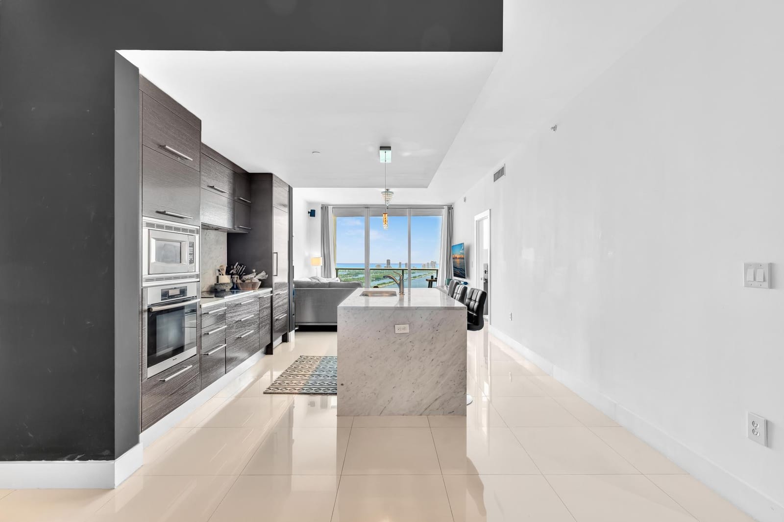 900 Biscayne Boulevard 4703, Miami, FL 33132 photo 9