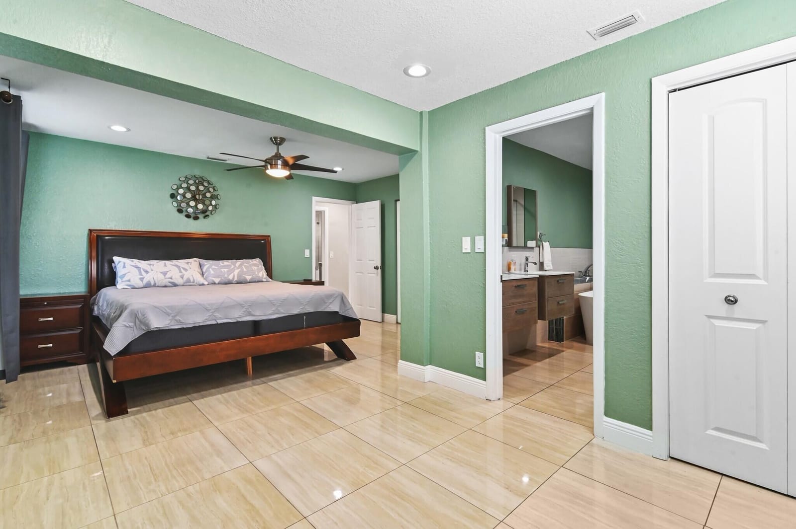 124 Davis Road, Palm Springs, FL 33461 photo 23
