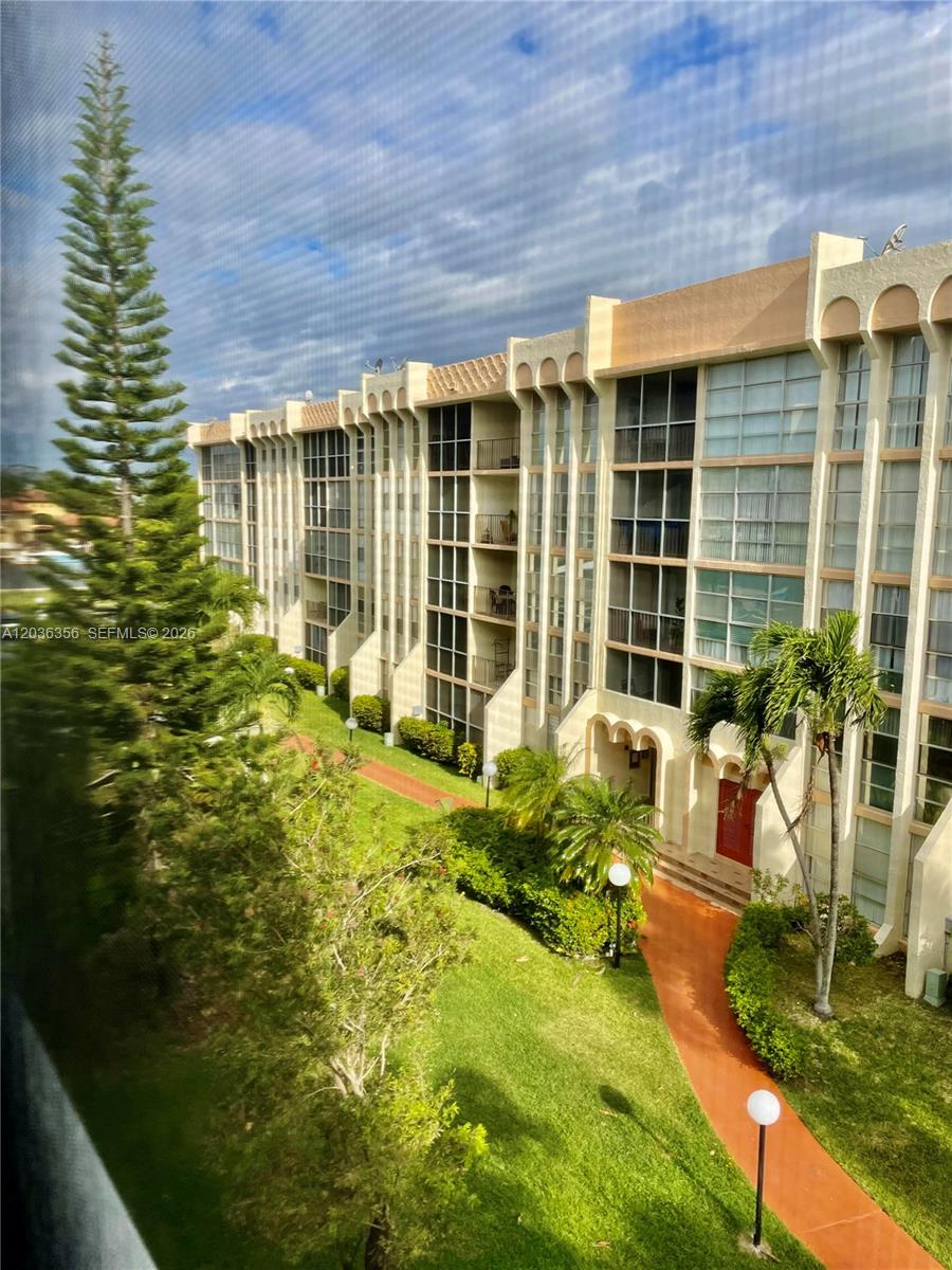 851 Three Islands Blv 414, Hallandale Beach, FL 33009, Hallandale Beach