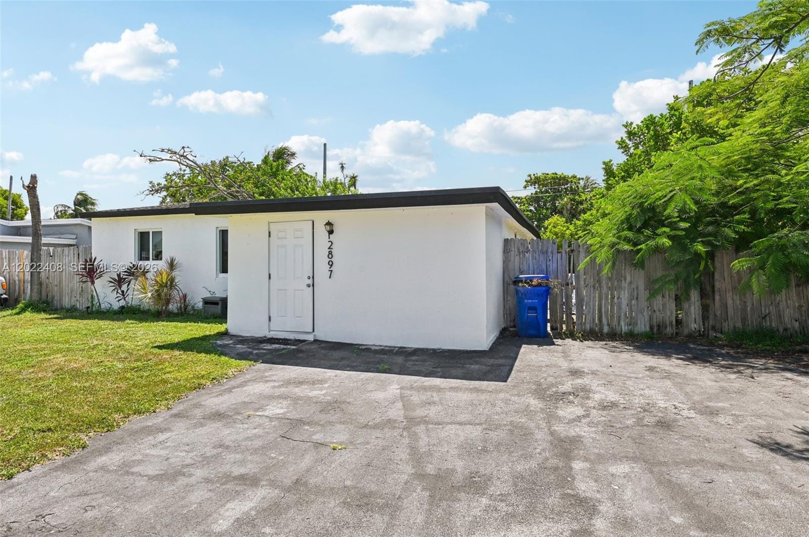 2897 NE 12th Avenue, Pompano Beach, FL 33064 photo 2