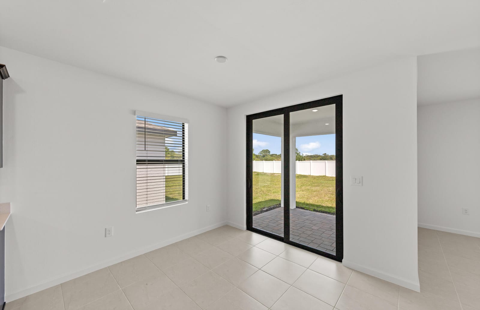 1025 Caloosa Breeze Drive — photo 8