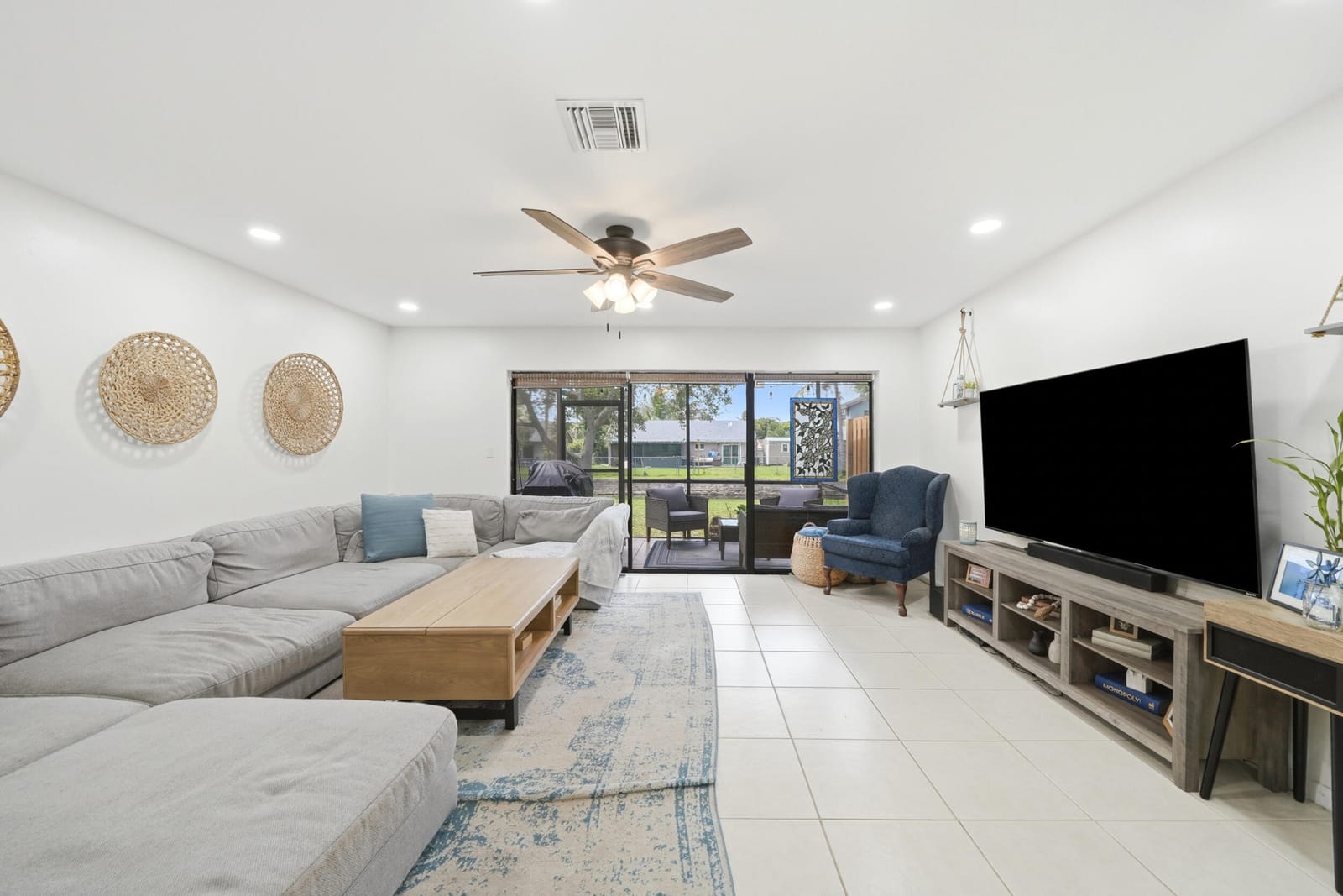 4737 NW 82nd Avenue 1207, Lauderhill, FL 33351 photo 13
