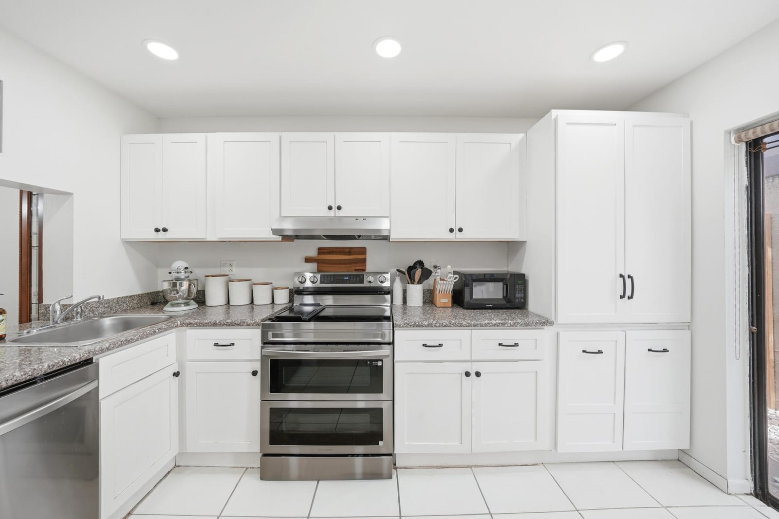 4737 NW 82nd Avenue 1207, Lauderhill, FL 33351 photo 24