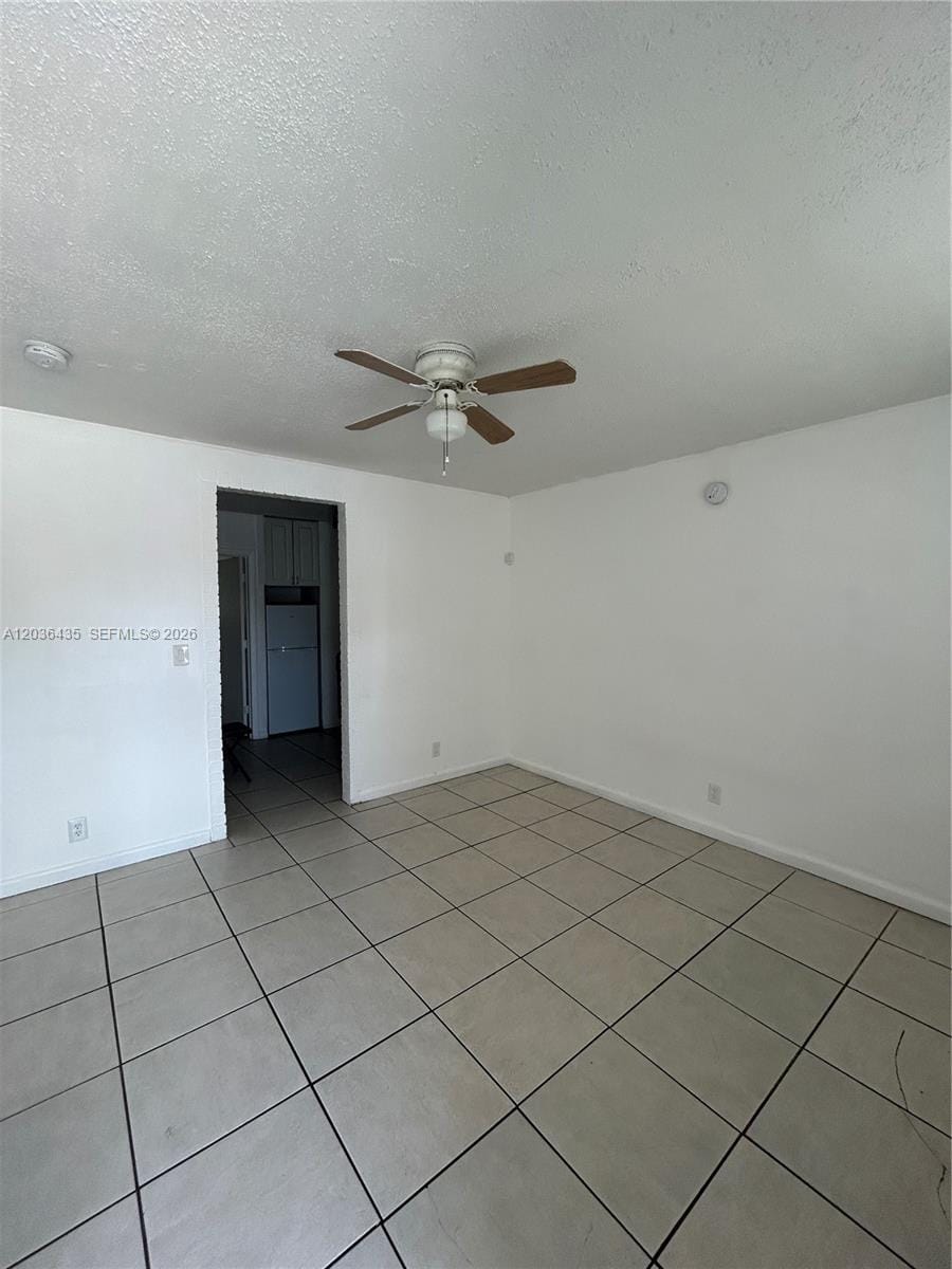 1045 N Andrews Avenue 3 — photo 2