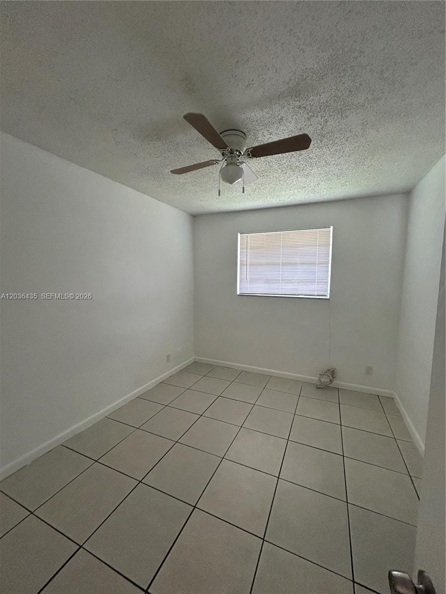 1045 N Andrews Avenue 3 — photo 5