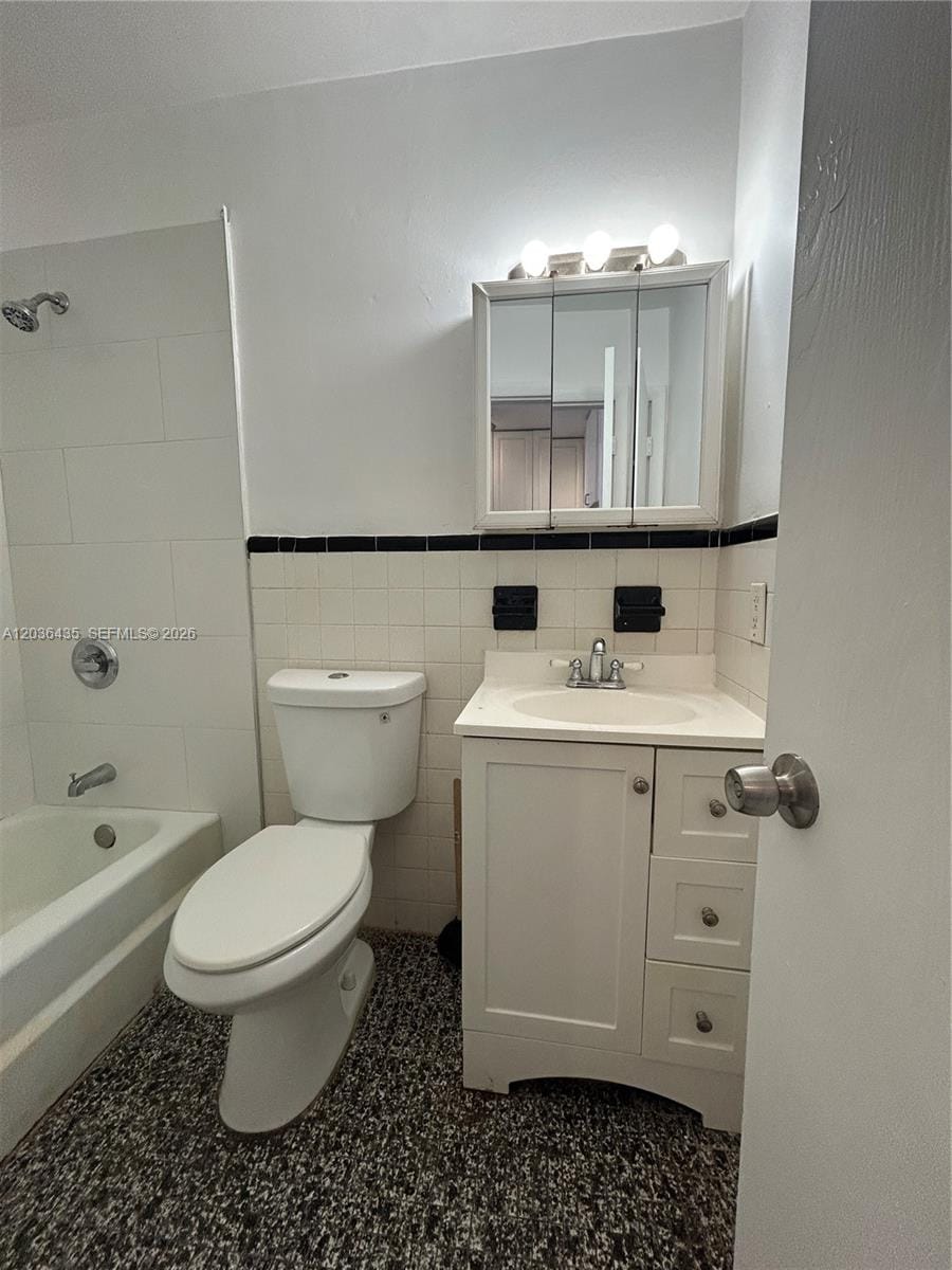1045 N Andrews Avenue 3 — photo 7