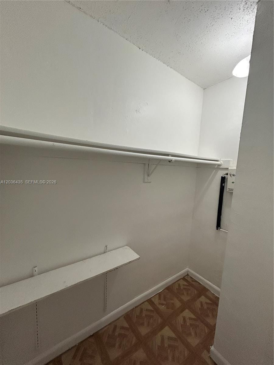 1045 N Andrews Avenue 3 — photo 8