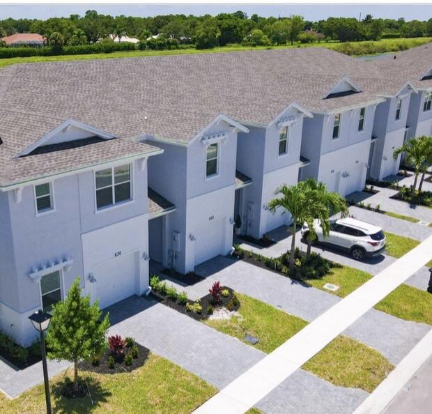 675 SE Lake Falls Street, Port St. Lucie, FL 34984, Port St Lucie