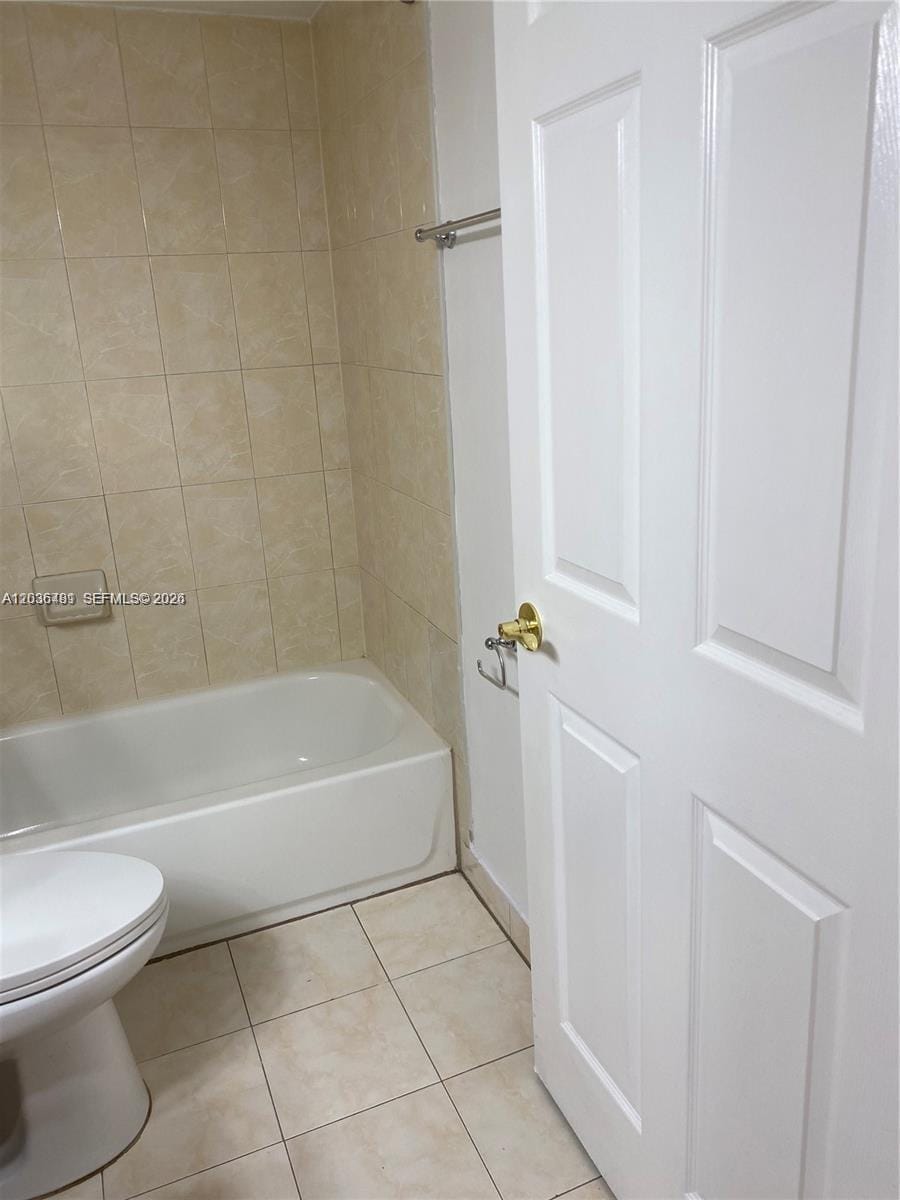 300 W Palm Circle W 208 — photo 2