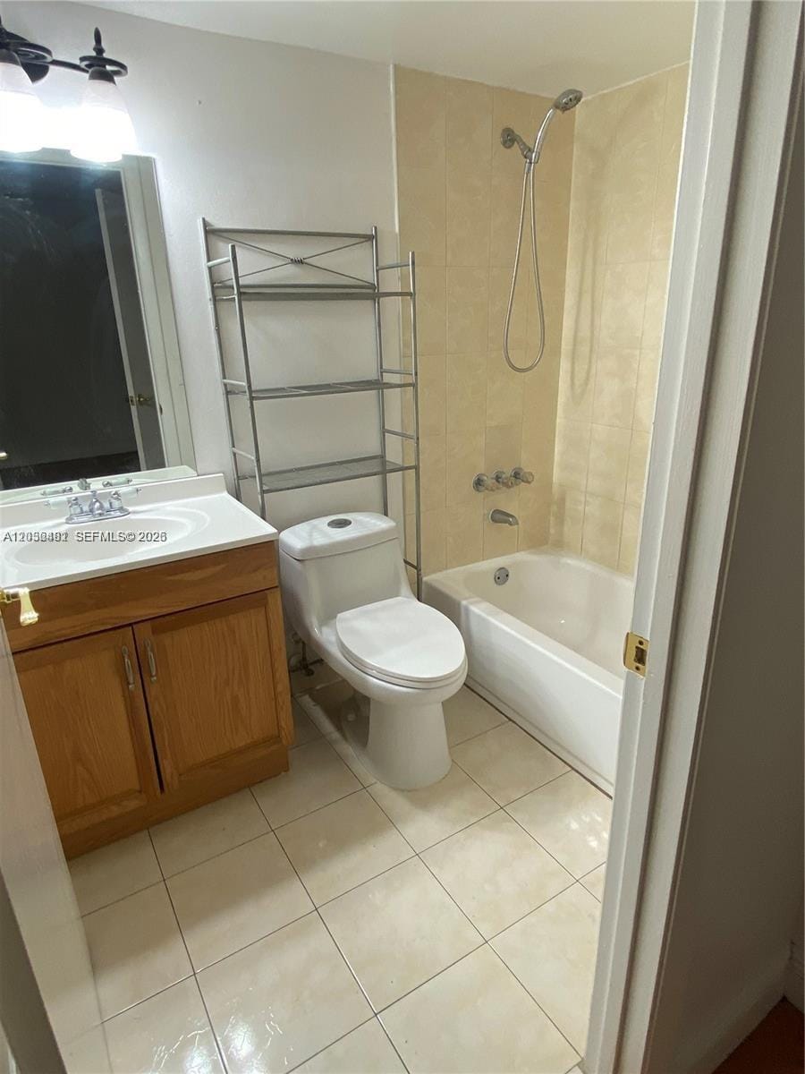 300 W Palm Circle W 208 — photo 5