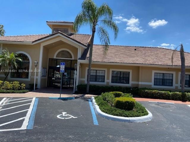 300 W Palm Circle W 208, Pembroke Pines, FL 33025, Pembroke Pines