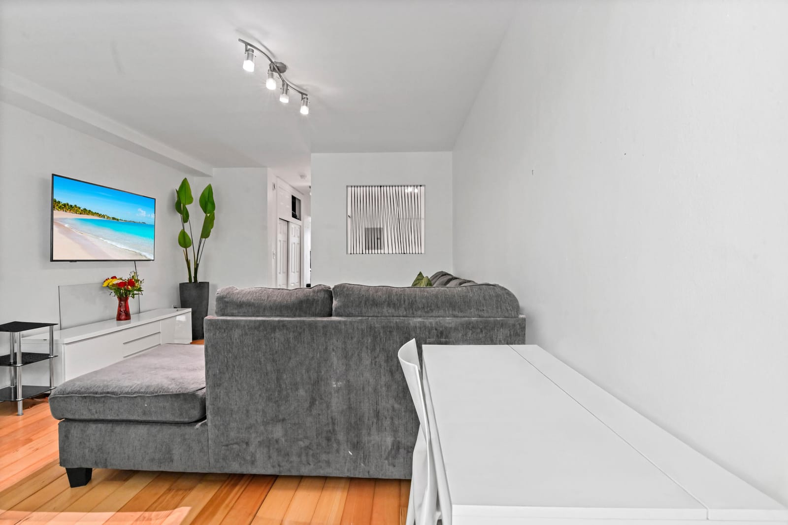 1035 Meridian Avenue 5 — photo 2