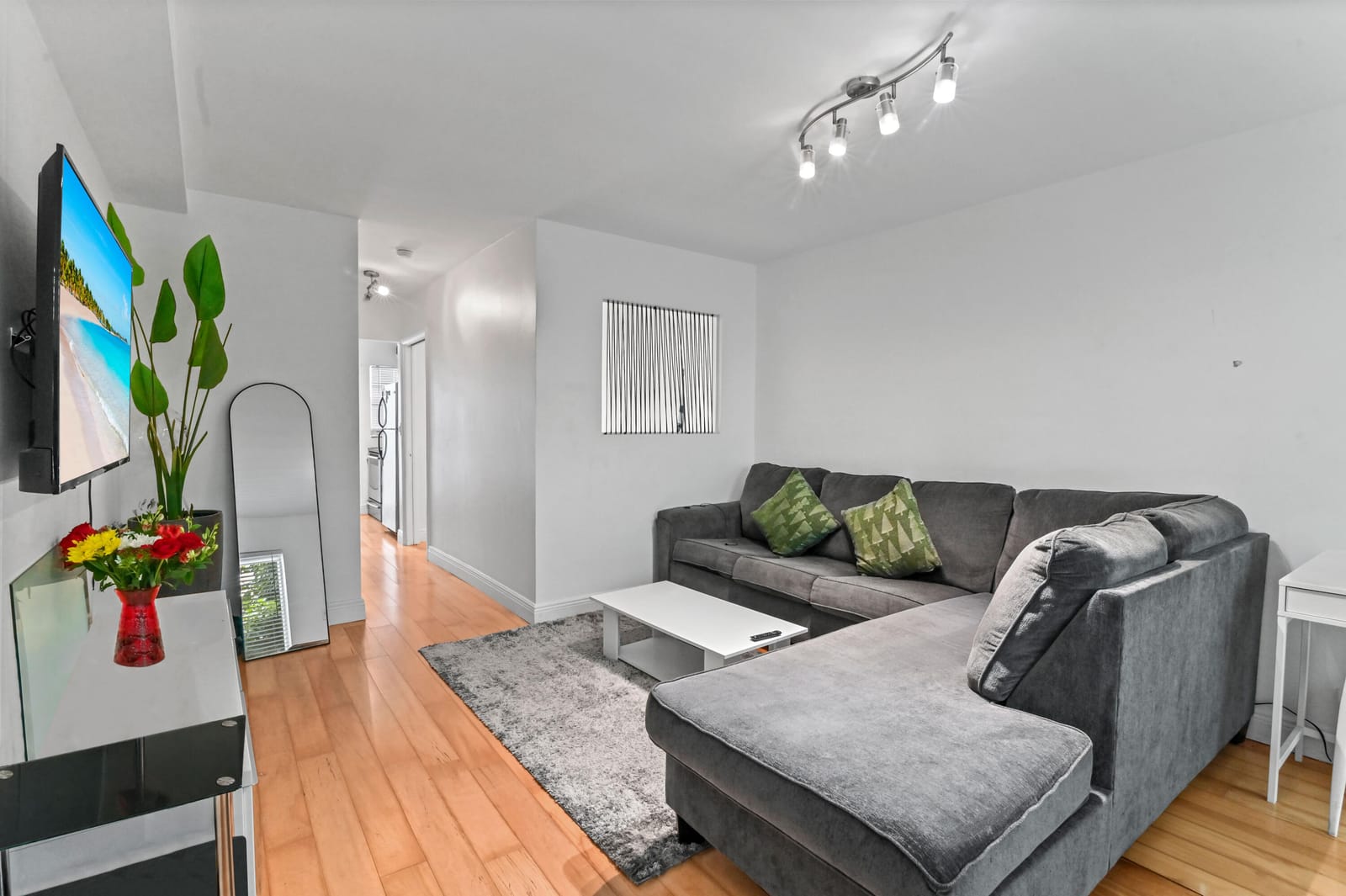 1035 Meridian Avenue 5 — photo 4