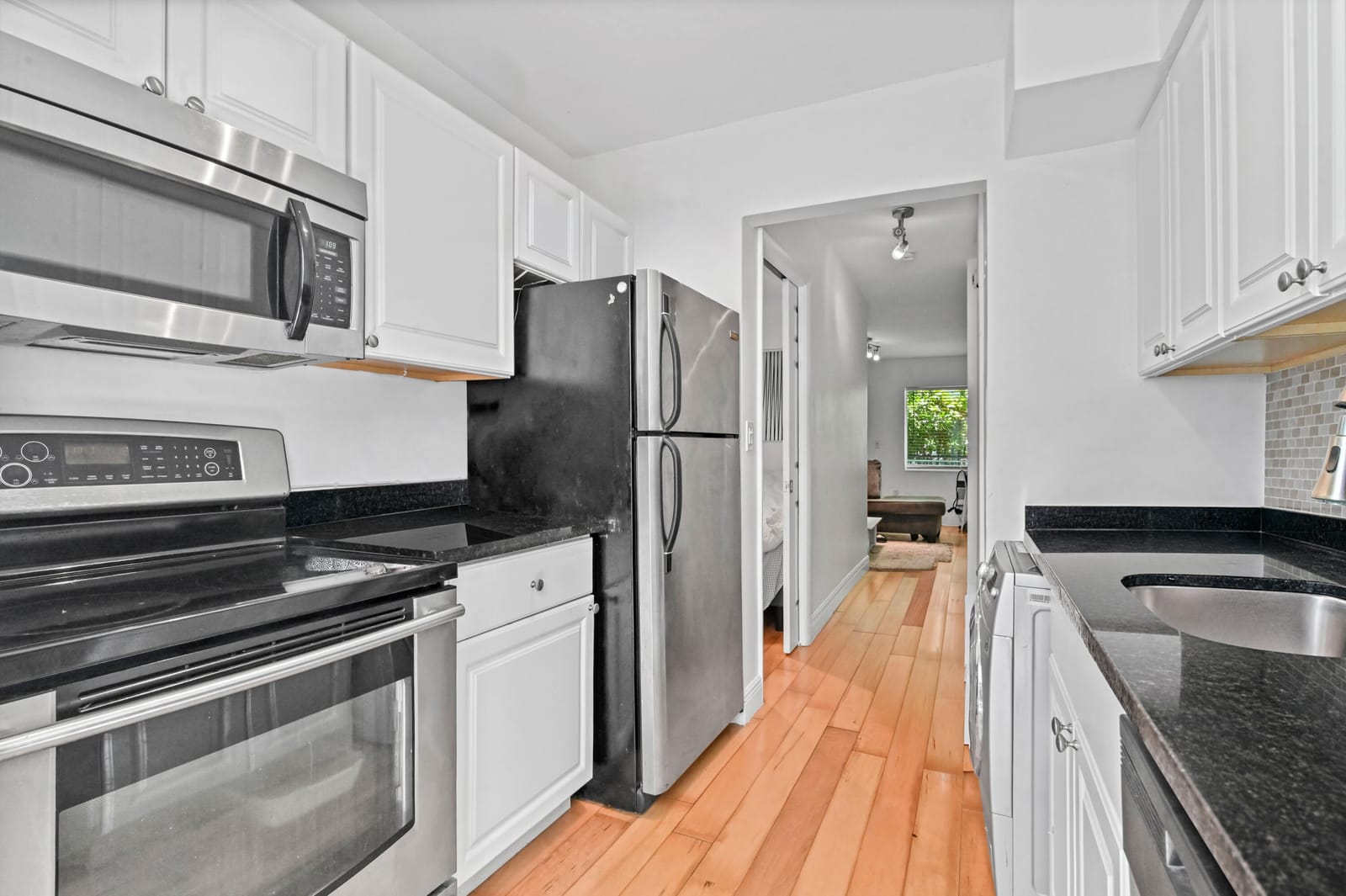 1035 Meridian Avenue 5 — photo 8