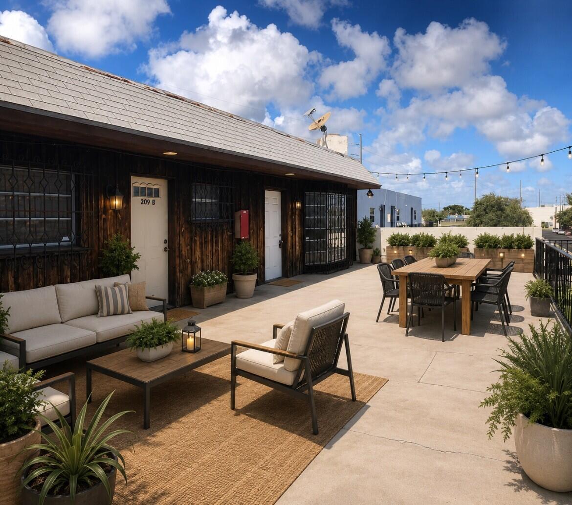 209 NW 1st Avenue Top Floor, Dania Beach, FL 33004, Dania Beach