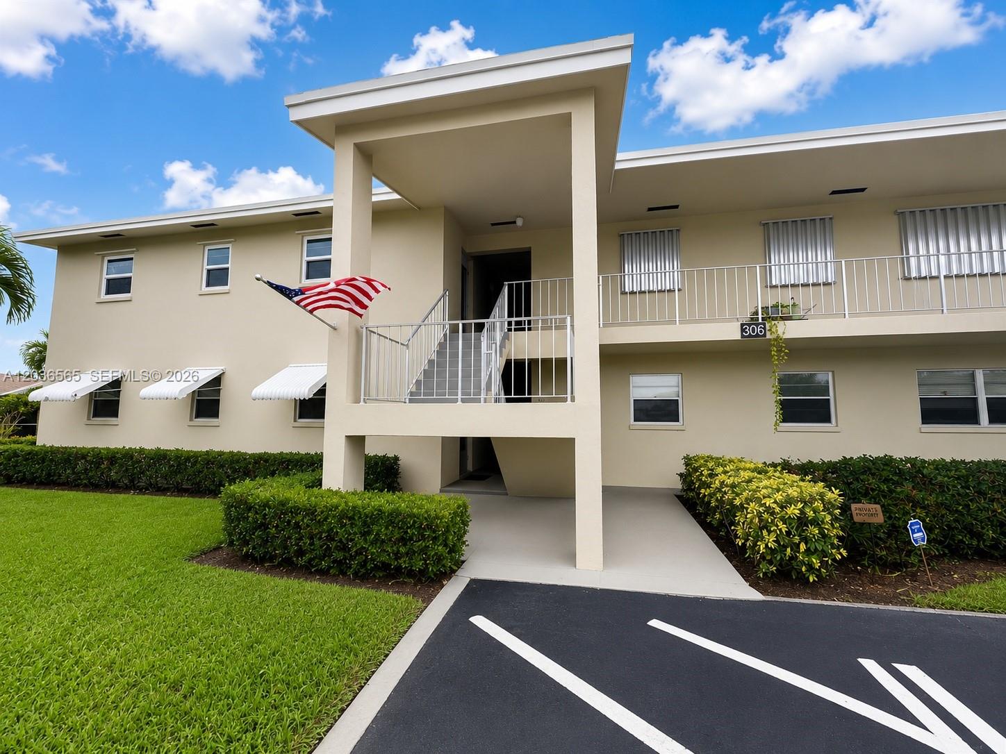 306 S Circle Drive S 104, Boynton Beach, FL 33435, Boynton Beach